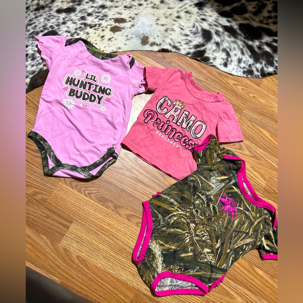 Camo and pink infant outfits